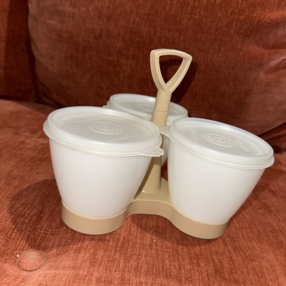 Vintage Tupperware 3-Container Condiment Server Snack Carrier w Lids Beige